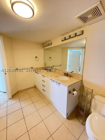 La Perla, 16699 Collins Ave #3910, Sunny Isles Beach, Florida 33160, image 3