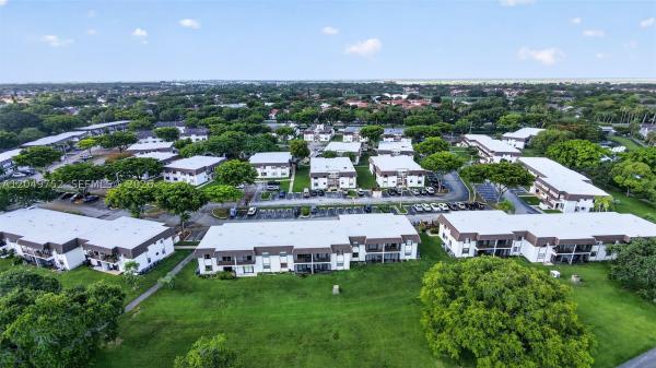 14929 SW 104th St #21-14, Unincorporated Dade County, Florida 33196, image 1