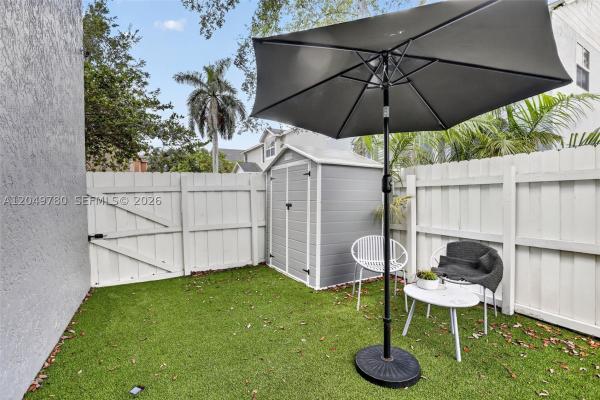 Charleston In The Pines, 490 NW 102nd Ter, Pembroke Pines, Florida 33026, image 2