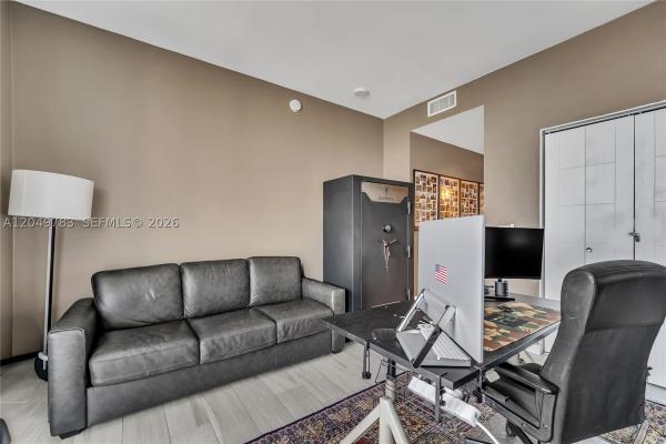 Brickell Ten, 1010 SW 2nd Ave #2201, Miami, Florida 33130, image 2