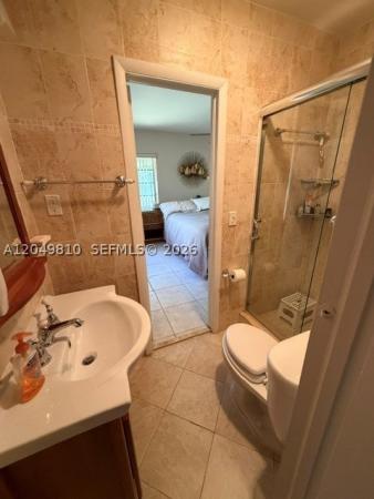 Lake View, Miami Beach, Florida 33140, image 2