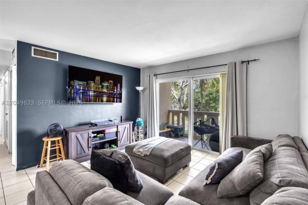 Villas Of Miami Lakes, 7400 Miami Lakes Dr #D-205, Miami Lakes, Florida 33014, image 1