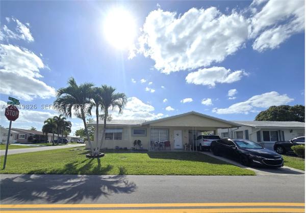 Mainlands Of Tamarac Lakes, 4805 NW 45th Ave, Tamarac, Florida 33319, image 1