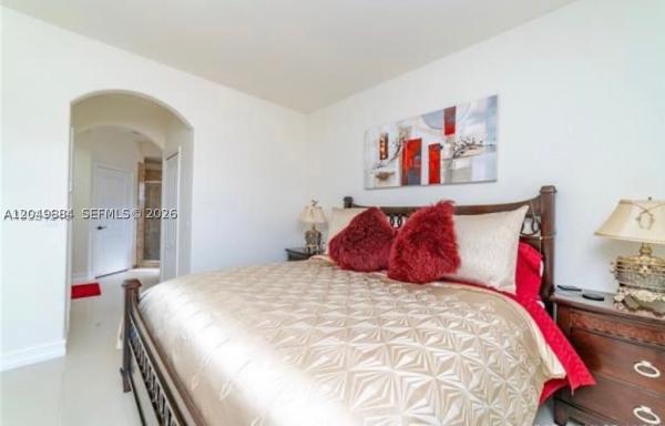 16588 SW 44th St, Unincorporated Dade County, Florida 33185, image 2