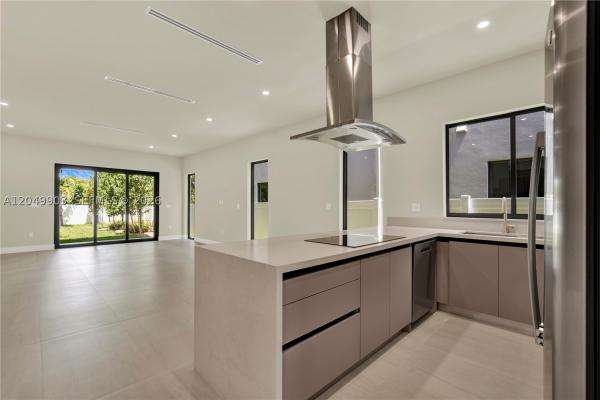 2889 SW 35th Ave, Miami, Florida 33133, image 2