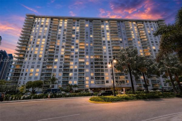 Winston Towers 300, 230 174th St #902, Sunny Isles Beach, Florida 33160, image 2
