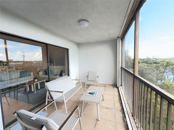 Cypress Bend, 2206 S Cypress Bend Dr #508, Pompano Beach, Florida 33069, image 2