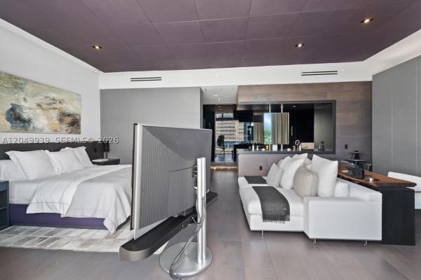Epic Hotel & Residences, 200 Biscayne Boulevard Way #5404, Miami, Florida 33131, image 1