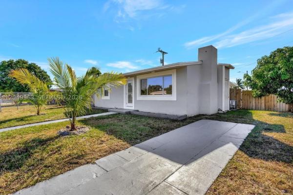 Golfview Heights, 1008 Elm Rd #1, West Palm Beach, Florida 33409, image 1