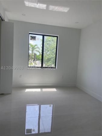 Douglas Manor, 3730 SW 28th St, Miami, Florida 33134, image 3