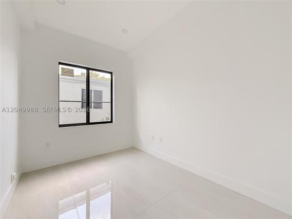 Douglas Manor, 3730 SW 28th St, Miami, Florida 33134, image 3