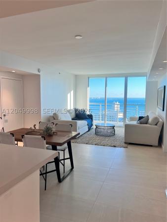 One Miami East, 335 S Biscayne Blvd #4207, Miami, Florida 33131, image 2