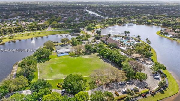 The Grove, 1414 Banyan Way, Weston, Florida 33327, image 2