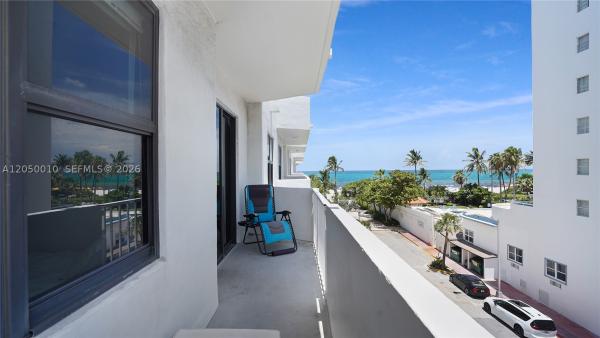 Vendome Place, 4301 Collins Ave #403, Miami Beach, Florida 33140, image 2