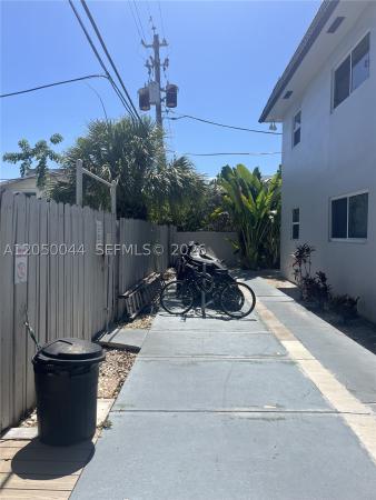 Harbordale, 1000 SE 15th St #205, Fort Lauderdale, Florida 33316, image 1