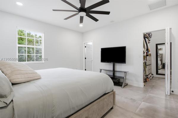 16930 SW 90th St, Unincorporated Dade County, Florida 33196, image 2