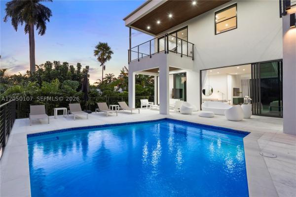 Bay Lure, 1276 NE 93rd St, Miami Shores, Florida 33138, image 3
