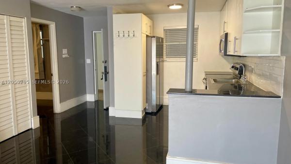 La Mar Breeze, 3944 NE 167th St #106, North Miami Beach, Florida 33160, image 2