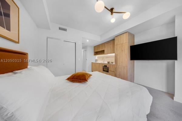 11 NE 6th St #1106, Miami, Florida 33132, image 2