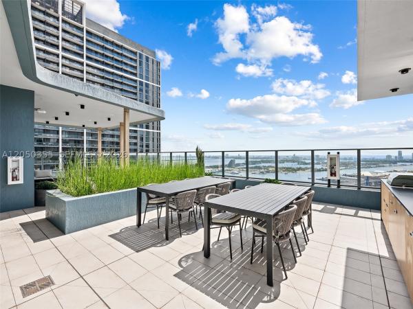 121 NE 5th St #3704, Miami, Florida 33132, image 2