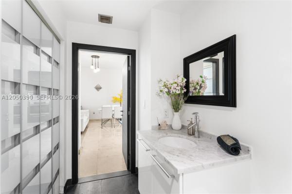 900 Biscayne Bay, 900 Biscayne Blvd #3704, Miami, Florida 33132, image 1