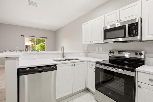 22946 SW 112th Pl, Unincorporated Dade County, Florida 33170, image 2