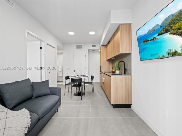 121 NE 5th St #3706, Miami, Florida 33132, image 2