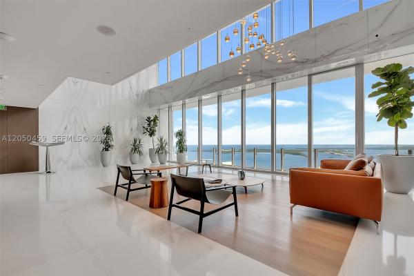300 Biscayne Boulevard Way #3008W, Miami, Florida 33131, image 3