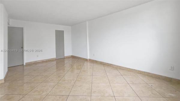 Three Seasons, 16450 Miami Dr #103, North Miami Beach, Florida 33162, image 2