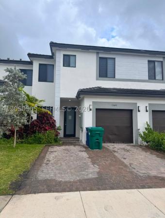 13641 SW 157th Pl, Unincorporated Dade County, Florida 33196, image 2