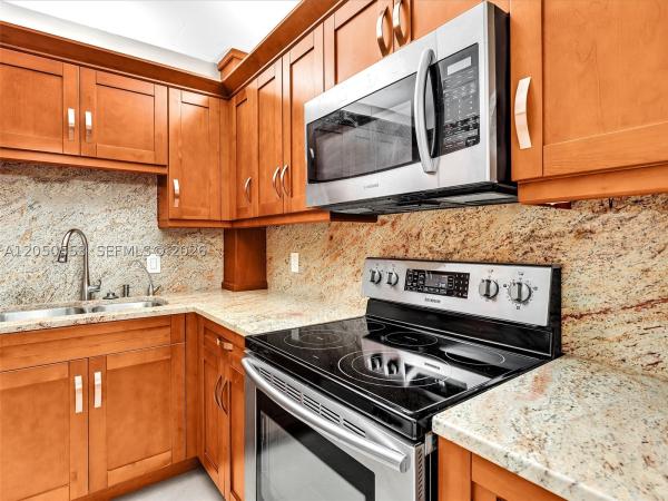 Hillcrest, 4400 Hillcrest Dr #617B, Hollywood, Florida 33021, image 2