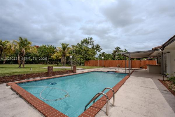 2431 SW 124th Ave, Unincorporated Dade County, Florida 33175, image 2