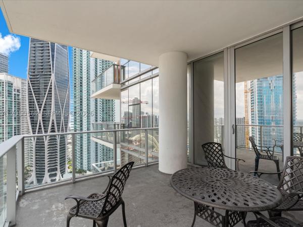 Paramount Miami Worldcenter, 851 NE 1st Ave #3000, Miami, Florida 33132, image 1