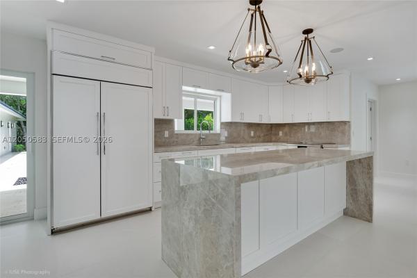 Royal Palm Villas, 7107 SW 63rd Ave, South Miami, Florida 33143, image 2
