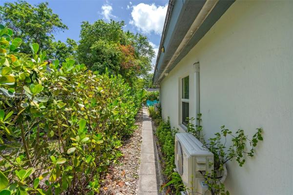 Overbrook Shores, 12685 NW Miami Ct, North Miami, Florida 33168, image 3