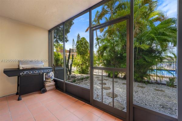 De Soto Park North, 1951 Atlantic Shores Blvd #23, Hallandale Beach, Florida 33009, image 2