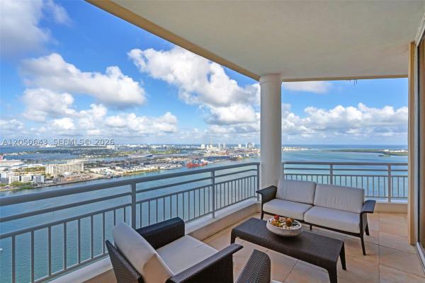 Three Tequesta Point, 848 Brickell Key Dr #4401, Miami, Florida 33131, image 2