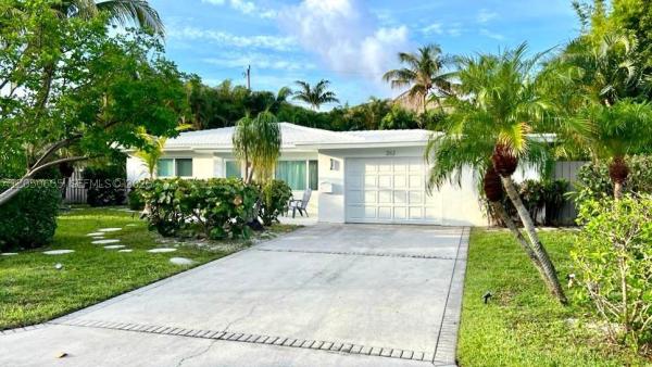 Silver Shores, 262 Bombay Ave, Lauderdale By The Sea, Florida 33308, image 3