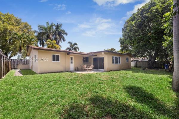 Pasadena Lakes, 8431 Pasadena Blvd, Pembroke Pines, Florida 33024, image 3