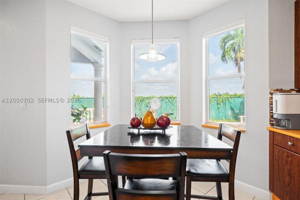 6504 SW 166th Ct, Unincorporated Dade County, Florida 33193, image 2