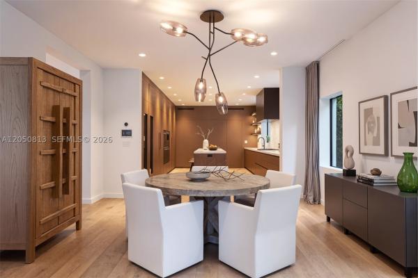 Beach View, 5401 Pine Tree Dr, Miami Beach, Florida 33140, image 1