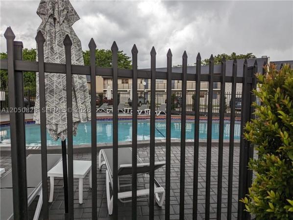 Versailles Gardens, 8000 Fairview Dr #301, Tamarac, Florida 33321, image 3