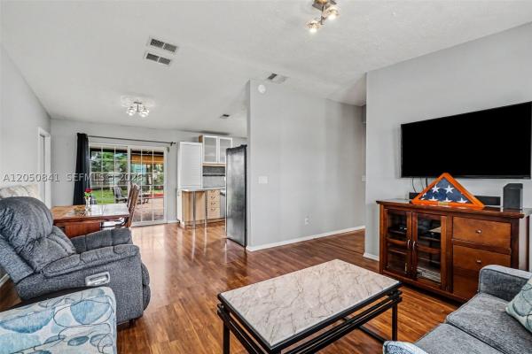 Cape Coral Residential, 316 SW 19th Ter, Cape Coral, Florida 33991, image 1