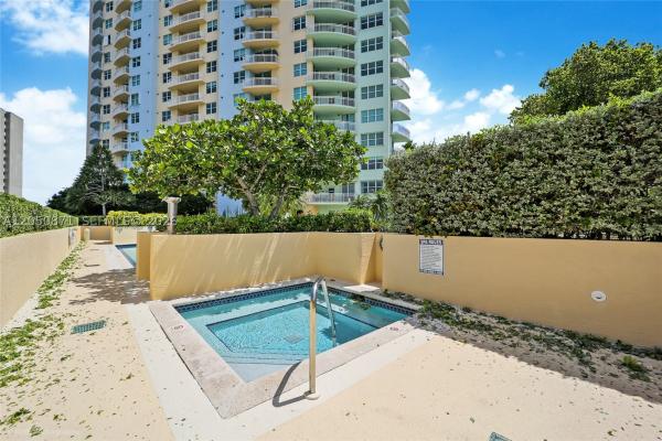 The Metropolitan, 2475 Brickell Ave #1107, Miami, Florida 33129, image 2