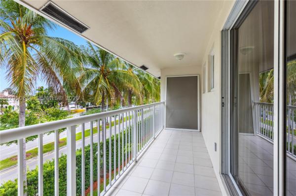 21399 Marina Cove Cir #15, Aventura, Florida 33180, image 2