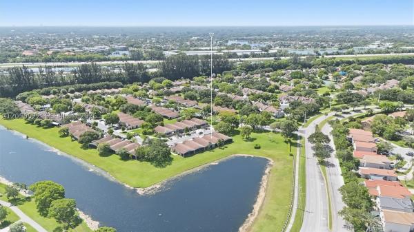 502 Woodgate Cir #B, Sunrise, Florida 33326, image 3