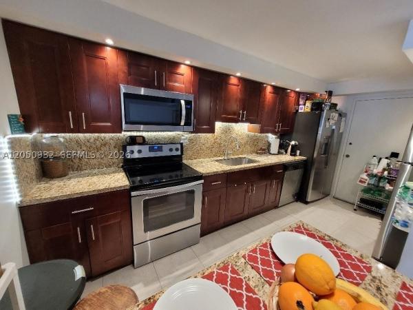 Del Prado, 18081 Biscayne Blvd #602-4, Aventura, Florida 33160, image 2