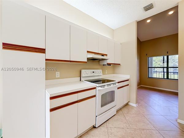 5454 Firenze Dr #H, Boynton Beach, Florida 33437, image 2