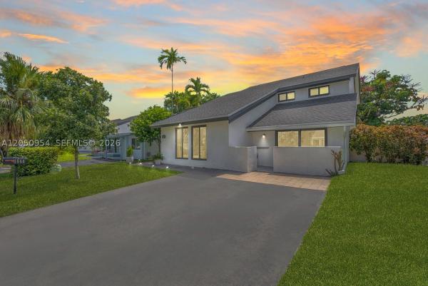 Woods Of Rolling Hills, 3950 SW 82nd Ter, Davie, Florida 33328, image 1