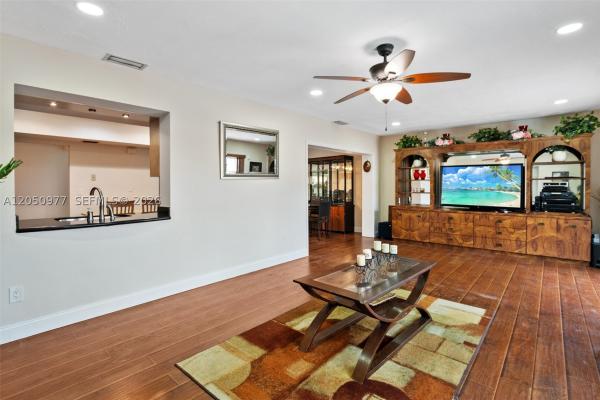Pasadena Lakes, 2251 NW 87th Ave, Pembroke Pines, Florida 33024, image 3